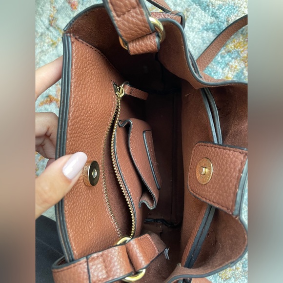 SOLD - Steve Madden Crossbody Bucket Bag with Top Handle - Picture 8 of 9